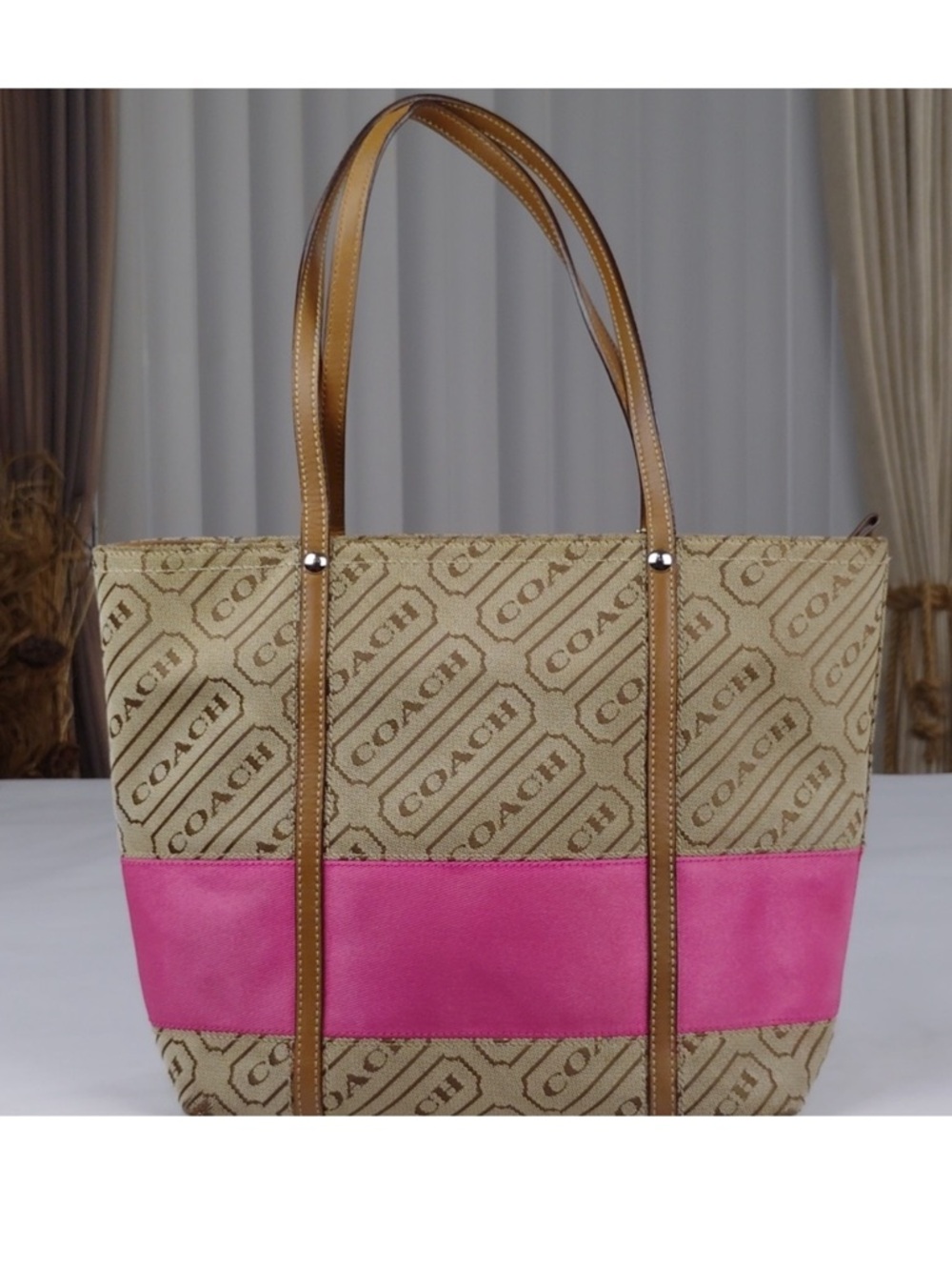 Coach Signature Logo Canvas Tote
Handbag. - Picture 2 of 16